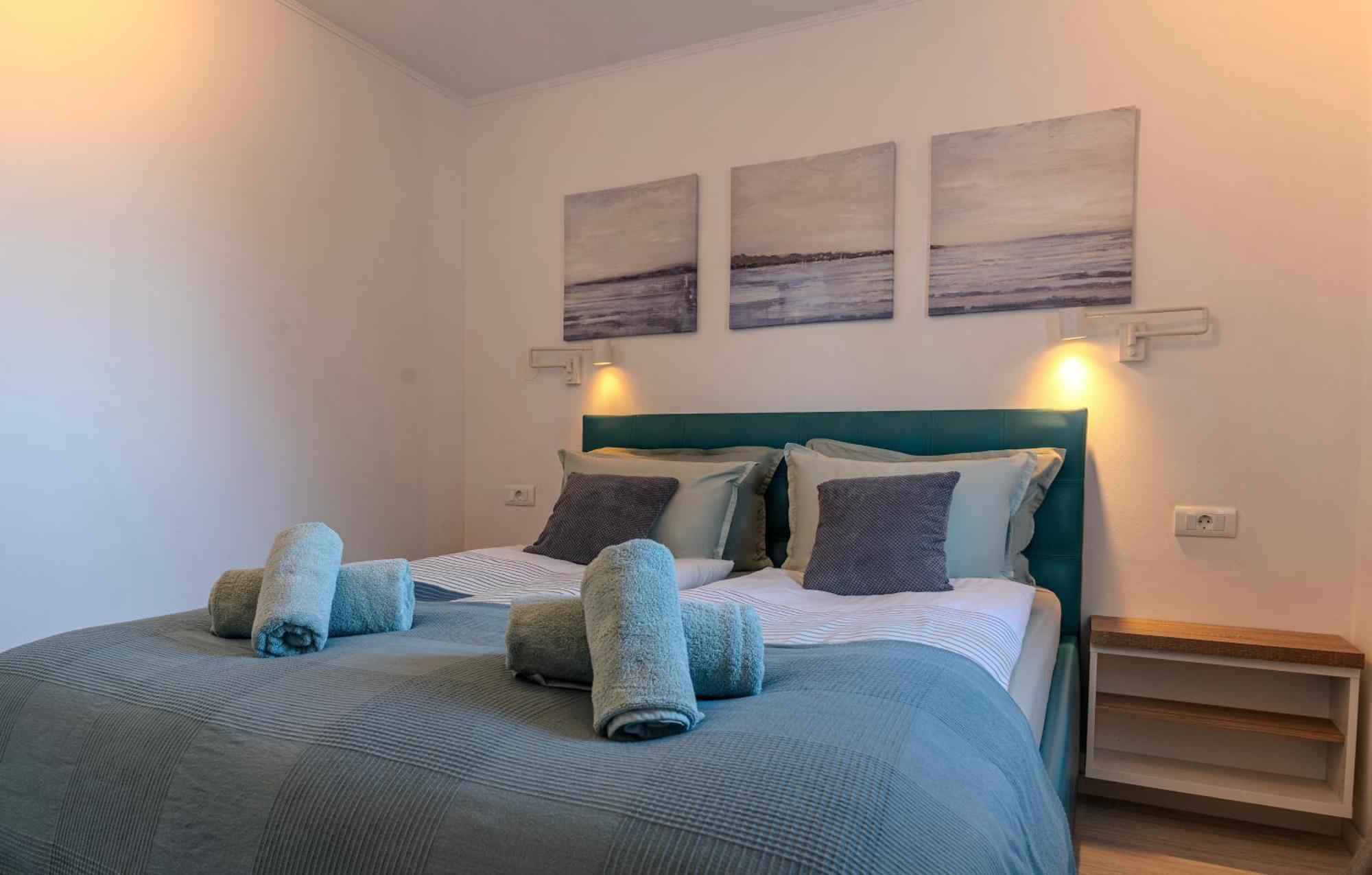 סטרוניאן Villa Yadranka With Sea View מראה חיצוני תמונה