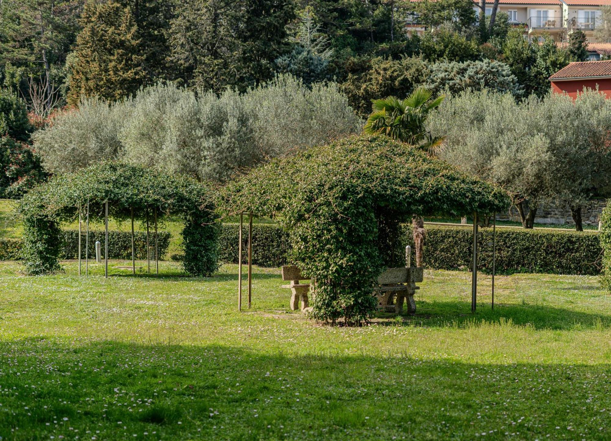סטרוניאן Villa Yadranka With Sea View מראה חיצוני תמונה