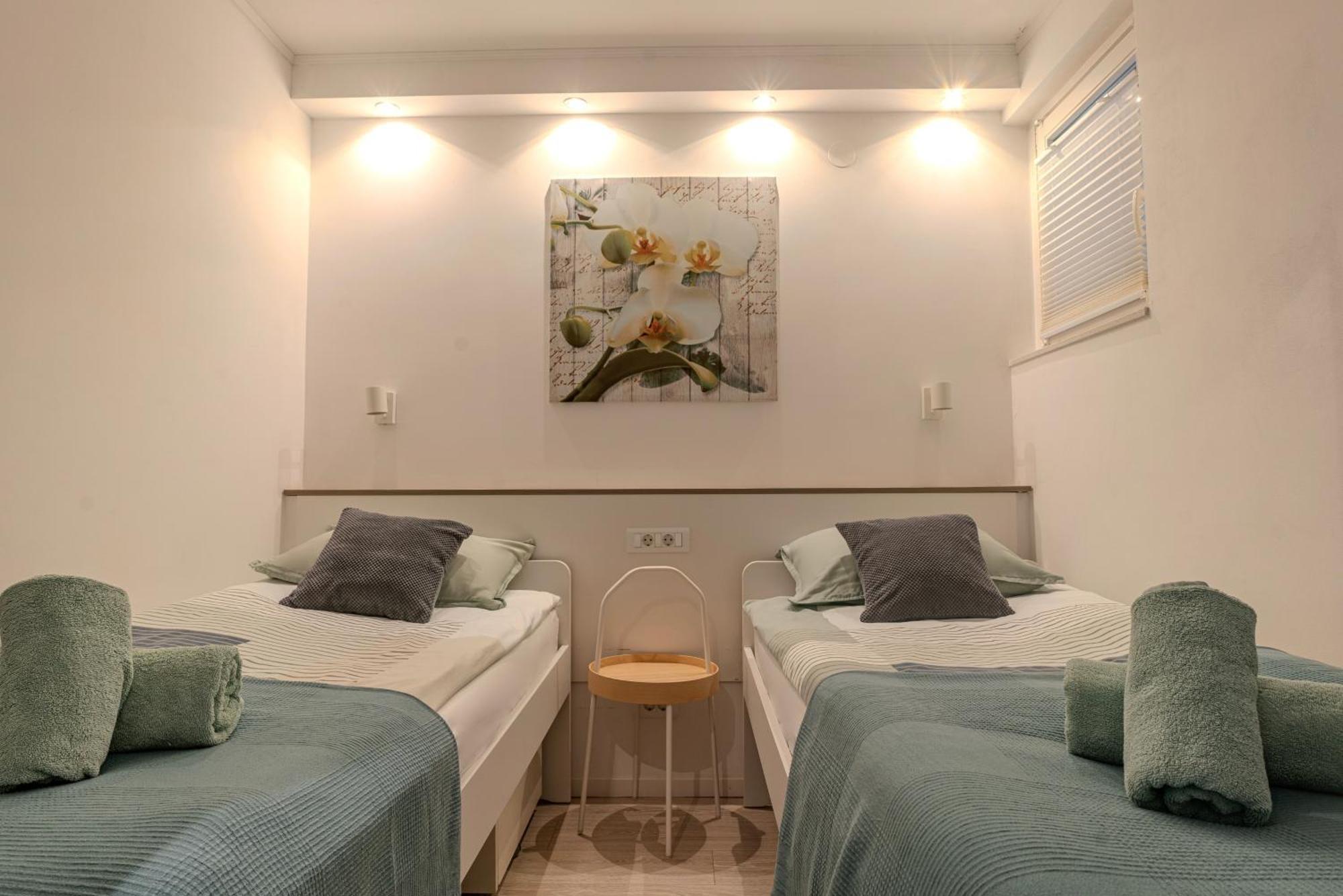 סטרוניאן Villa Yadranka With Sea View מראה חיצוני תמונה
